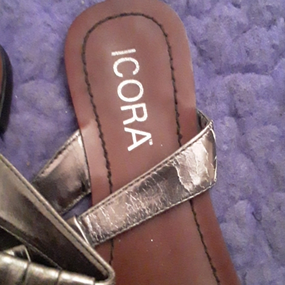 Bronze Slides - Picture 2 of 5